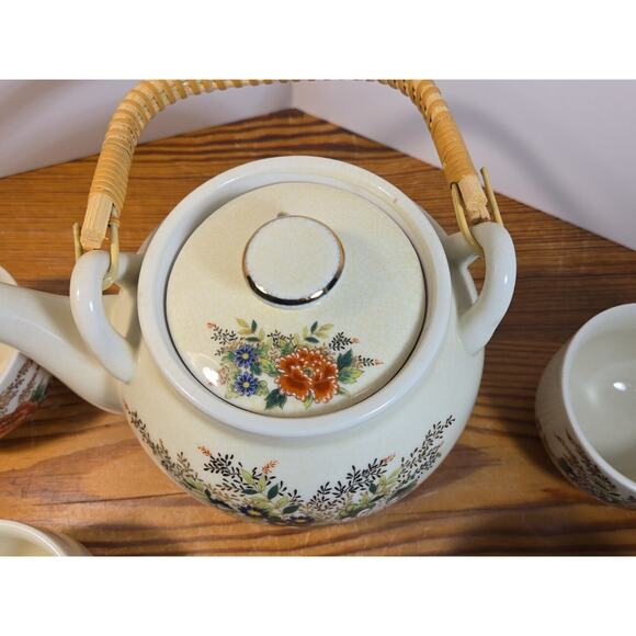 Japan Teapot 6 cups Set White Mod Flower Design Bamboo Handle OMC - Picture 6 of 14